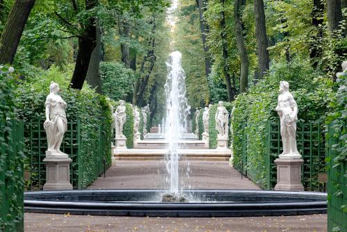Летний сад в Петербурге