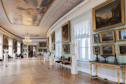 Музейная экспозиция в Павловском дворце
