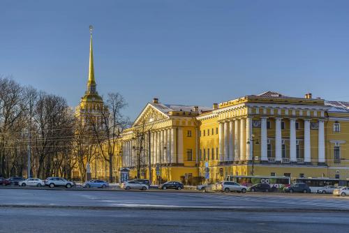 Здание Главного Адмиралтейства в Петербурге