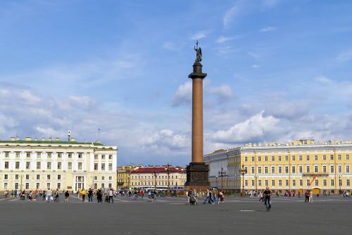 Александровская колонна в Петербурге