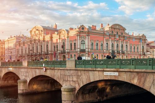 Дворец Белосельских-Белозерских на Невском проспекте