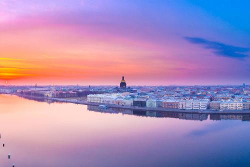 Река Нева в Петербурге