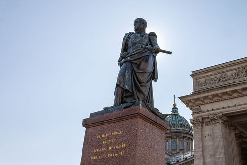 Казанский собор. Памятнник Барклаю де Толли