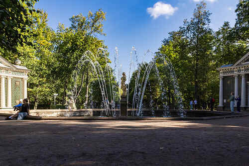 Нижний парк Петергофа. Фонтан Адам