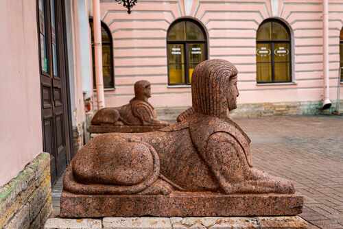 Дворец Строганова. Сфинксы