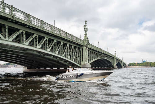 Троицкий мост на Неве