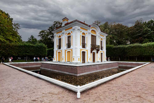 Петергоф. Дождь. Эрмитаж.