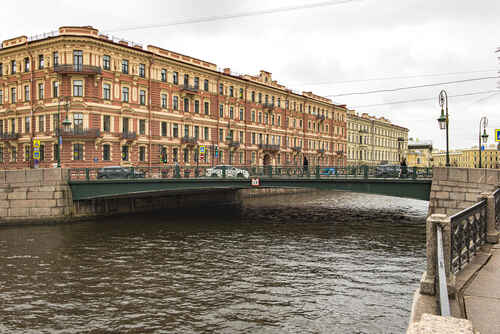 Весна. Фонарный мост на реке Мойке