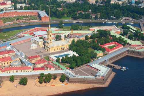 Вид с высоты на Нарышкин бастион