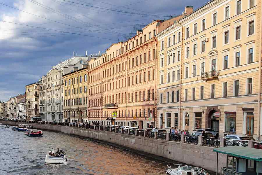 Гостиница Демута вид с Синего моста