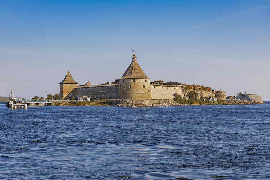 Башня Головина вид с воды