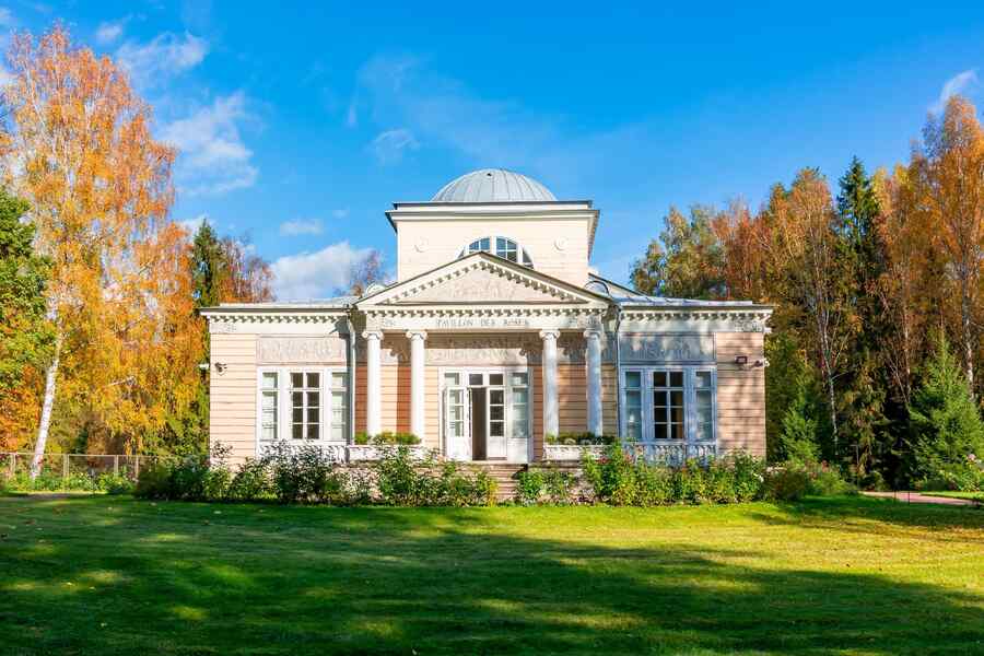 Павильон Роз в Павловском парке