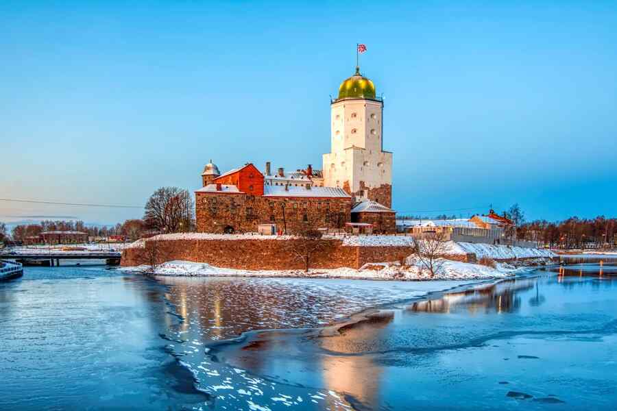 Зимний Выборг. Вид на замок.